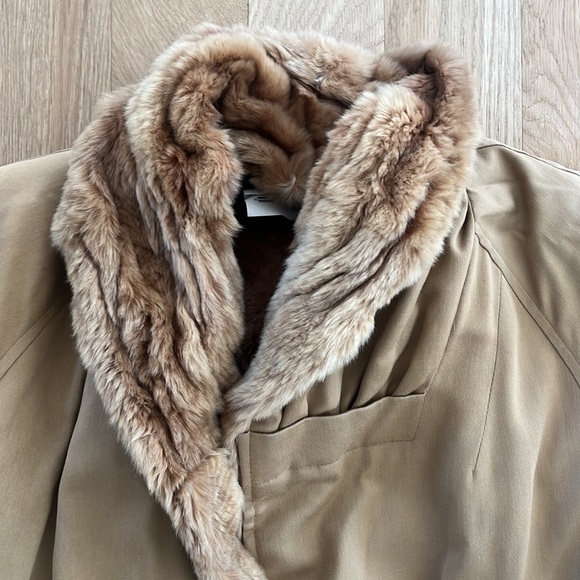 Vintage Fendi fur lined long coat with Fendi buttons and lining - Picture 3 of 8